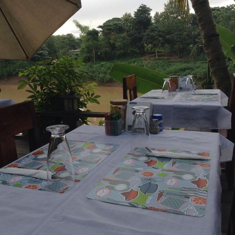 Riverside Guesthouse Luang Prabang Exterior photo