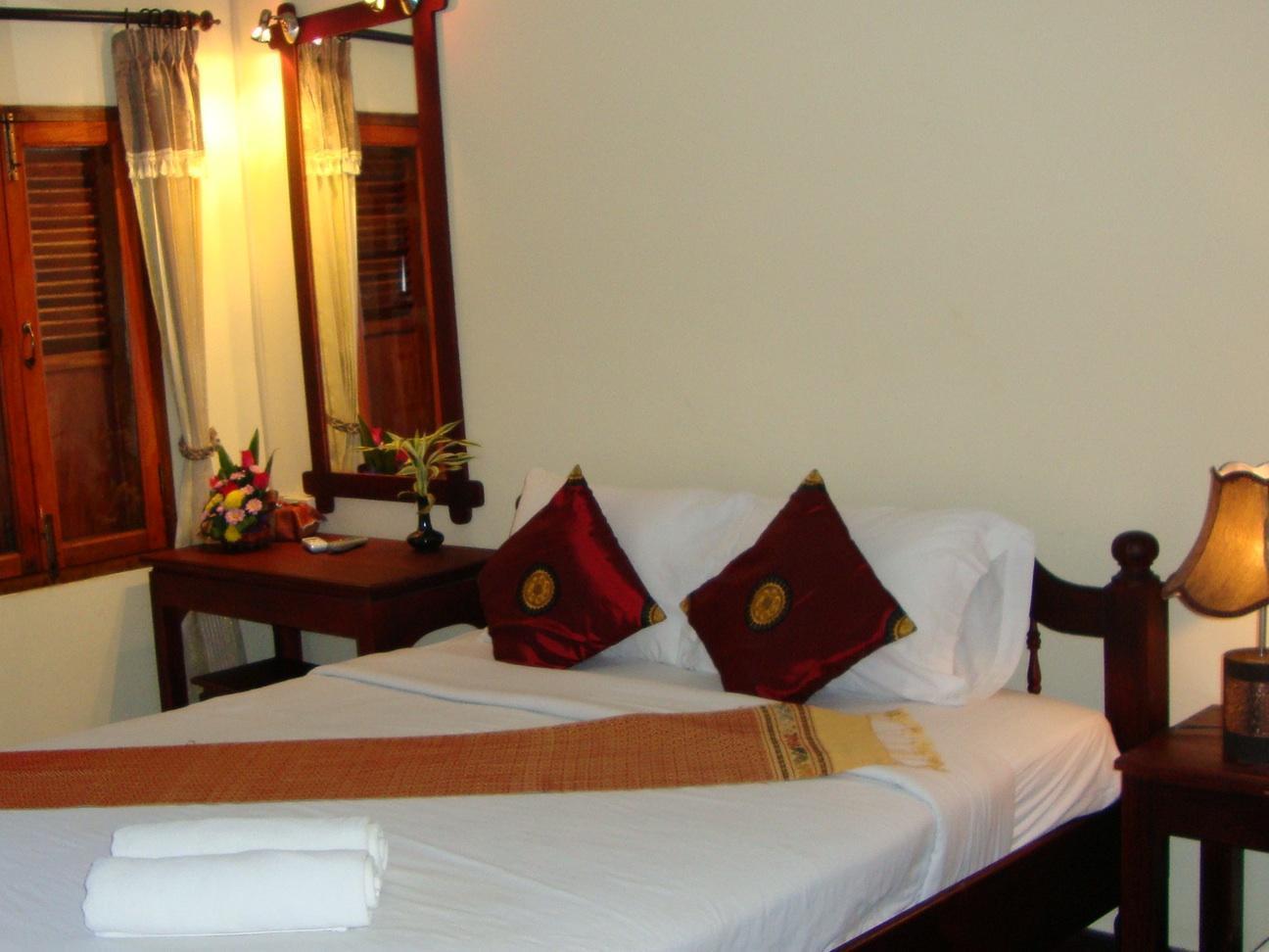 Riverside Guesthouse Luang Prabang Exterior photo